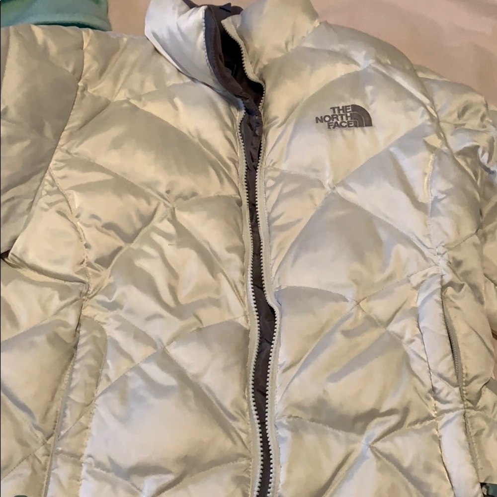 White Womens small north face coat